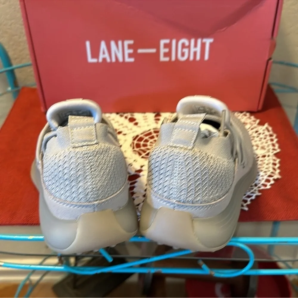 New in box Lane-Eight Sneakers. Womens 8.5/mens size 7. 1017. - Picture 6 of 6